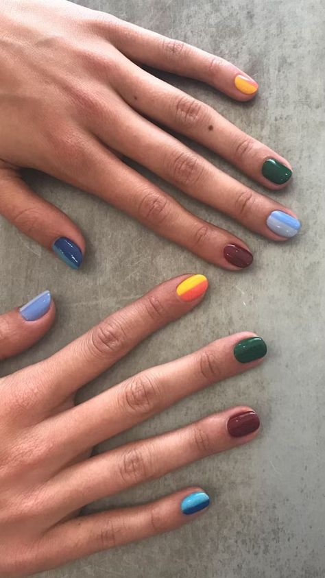 5 Nail Art Trends That Are Going To Be Huge This Fall Nail Art Fall Colors, Fall 2023 Hair, Most Beautiful Nail Designs, Nail Design Glitter, Retro Nails, 2023 Hair, Nail Art Trends, Color Nails, Festival Nails