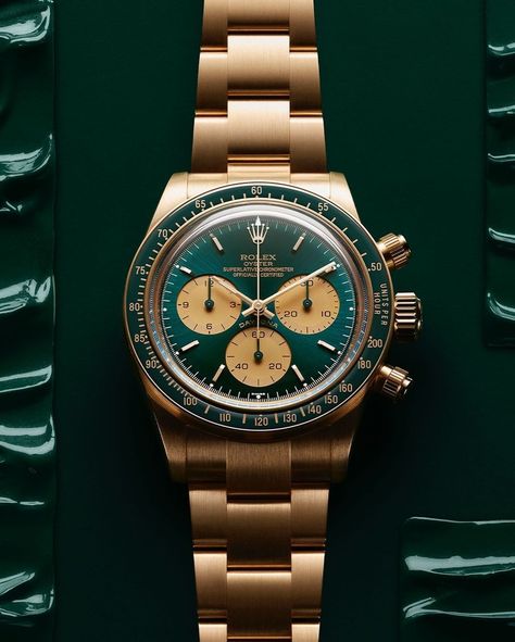 Rolex 3 • Instagram Gold Rolex, Wedding Watch, Rolex Daytona, Champagne Diamond, Sports Watch, Luxury Store, Signature Collection, Luxury Watch, Book Gifts