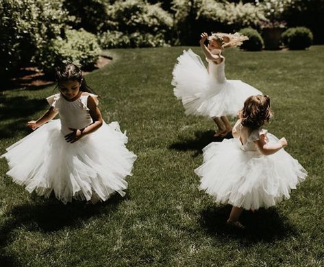 Flower Girl Aesthetic Wedding, Wedding With Baby, Kids At Wedding, Wedding Core, Aesthetic Vogue, Vogue Wedding, Dressed In White, Cream Wedding, Classy Wedding