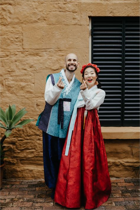 Traditional Korean Tea Ceremony Wedding Dress Korean Indian Wedding, Korean Wedding Traditional Dress, Korean American Wedding, Traditional Korean Wedding, Korean Traditional Wedding Ceremony, Modern Traditional Korean Dohl, Tea Ceremony Wedding, Korean Tea, Korean Wedding