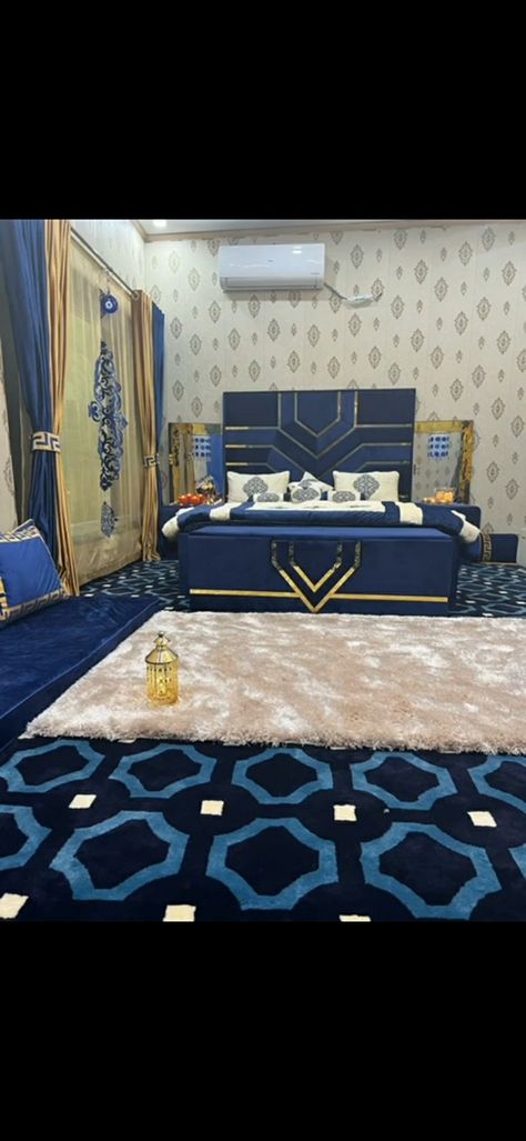 Pakistani Room Decor Bedroom, Bedroom Snap, Royal Blue Luxury Bedroom, Luxury Royal Blue Dresses For Eid, Royal Theme Bedroom Interior Design, Bridal Furniture Bedroom Pakistani, Designer Bed Sheets, Romantic Bedroom Decor, Elegant Living Room Design