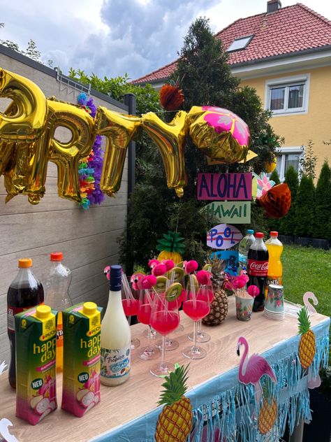 party inspiration🍹🌺🍍🧉 22 Birthday Pool Party Ideas, Surf And Turf Party Theme, Spring Break Party Ideas, Mtv Spring Break Party Theme, Malibu Beach Party Theme, Summer 18th Birthday Party Ideas, Tropical Grad Party, 21st Pool Party Ideas, Spring Break Party Theme