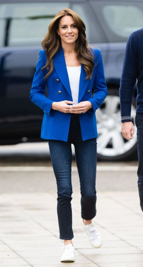 Kate Middleton Wore Her Go-To Comfy Sneakers With a Blue Raspberry Blazer Royal Blue Blazer Outfit, Blue Blazer Outfit, Royal Blue Outfits, How To Make Jeans, Looks Kate Middleton, Royal Blue Blazers, Sports Centre, World Mental Health Day, Kate Middleton Dress