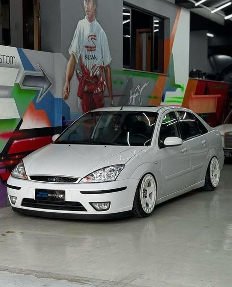 Ford Focus Sedan, Carros Bmw, Ford Focus 1, Street Racing, European Cars, Future Car, Drag Race, Ford Focus, Luxury Cars