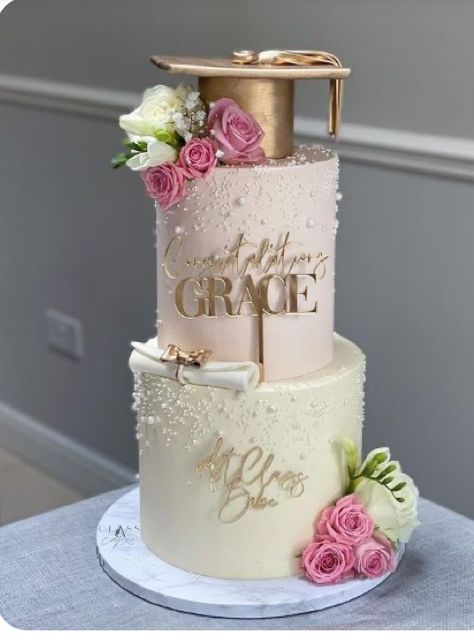 White And Gold Cake Graduation, Masters Graduation Cake, Elegant Graduation Cakes, Graduation Cakes For High School, Grad Party Cake, Prom Cake, Simple Graduation Cakes, High School Graduation Cakes, College Graduation Cakes