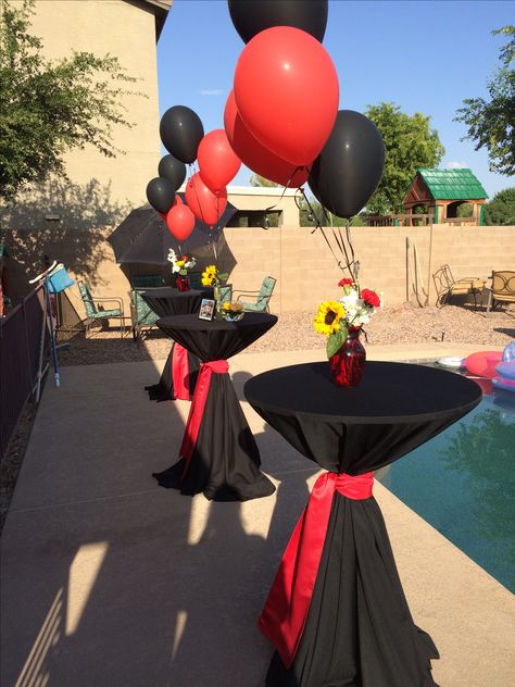 Red White Black Party Decorations, Red Black Silver Graduation Party, Uga Party Ideas, Graduation Party Red And White, Graduation Red And Black, Red Theme Graduation Party, Red Black And Gold Graduation Party, Sdsu Graduation Party Ideas, Red Black And White Graduation Party Table Decorations