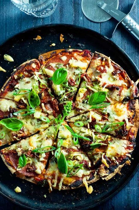 Lebanese bread pizza with salami pineapple and sundried tomato. Thai Beef Salad Recipe, Lebanese Bread, Salami Recipes, Quick Clean Eating, Beef Pizza, Arabic Bread, Thai Beef Salad, Crispy Noodles, Thai Beef