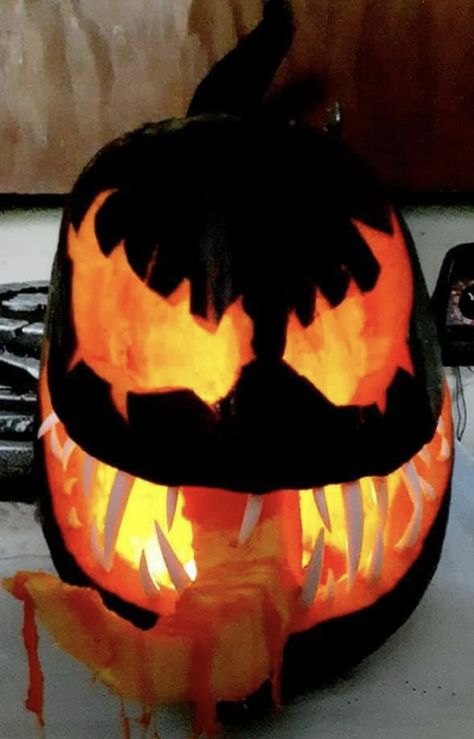 Venom Pumpkin Venom Pumpkin Carving Ideas, Venom Pumpkin Carving, Venom Pumpkin, Pumpkin Cravings, Disney Pumpkin Carving, Halloween Pumpkin Carving Stencils, Carving Stencils, Venom Art, Disney Pumpkin