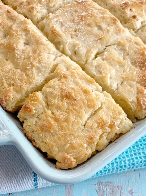 These Buttermilk Butter Dip Biscuits are mega buttery and they're the easiest biscuits you will ever make. They will melt in your mouth! Easiest Biscuits, Butter Dip Biscuits, Comfy Kitchen, My Country Table, Buttermilk Bread, Bread Breakfast, Scrumptious Food, Yeast Breads, Country Table