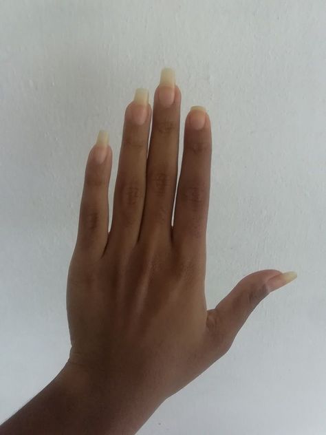 Natural Fingernails Manicures, Long Nails Natural Aesthetic, Long Natural Nails Black Woman, Long Natural Nails Aesthetic, Natural Long Nails Aesthetic, Perfect Nails Natural, Long Nails Black Women, Healthy Nails Aesthetic, Long Real Nails