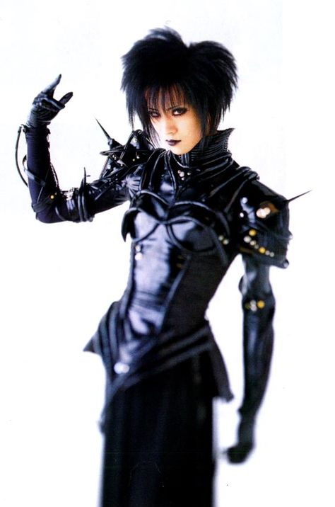 Toshiya. Dir en grey. Goth Pose, Dir En Grey Toshiya, Toshiya Dir En Grey, Visual Kei Outfits, Visual Kei Fashion, Kei Visual, Kei Fashion, Dir En Grey, Starling