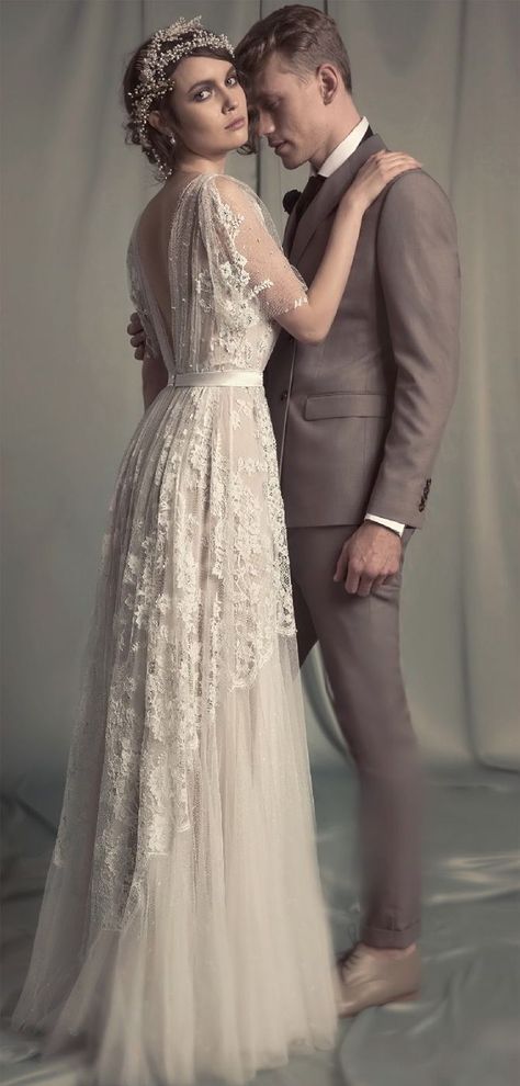 Hila Gaon 2017 Bridal Collection feminine, glamorous and authentic vintage from the 1920s wedding dress 1920s Wedding Dress, Vintage Inspired Wedding Dresses, Pnina Tornai, Maria B, Top Wedding Dresses, Wedding Gowns Vintage, Vintage Wedding Dresses, Vintage Inspired Wedding, Wedding Gowns Lace