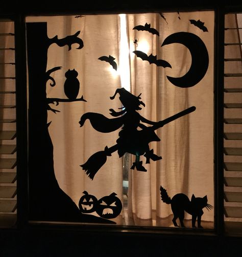 Easy Halloween Window Display, Halloween Shadow Window, Halloween Sillouette Art Window Diy, Halloween Decorations For Windows, Window Art Halloween, Halloween Decorations Window, Halloween Silhouettes Window, Halloween Window Ideas, Halloween Window Silhouettes Diy