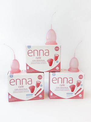 Enna Cycle - 2 Copas menstruales, Aplicador y Caja esterilizadora: Amazon.es Cycling