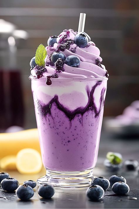 Blueberry Earl Grey Tea Shake - A Sweet and Fruity Delight! Blueberry Earl Grey, Green Tea With Milk, Blueberry Shake, Jasmine Milk Tea Recipe, Moroccan Mint Tea Recipe, Kawaii Cafe, Blueberry Drinks, Mint Tea Recipe, Milk Thistle Tea