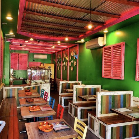 Dominican Interior Design, Dominican Restaurant Design, Caribbean Restaurant Decor, Puerto Rican Restaurant, Dominican House Decor, Carribean Restaurant Decor, Dominican Decor, Dominican Restaurant, Caribbean Cafe