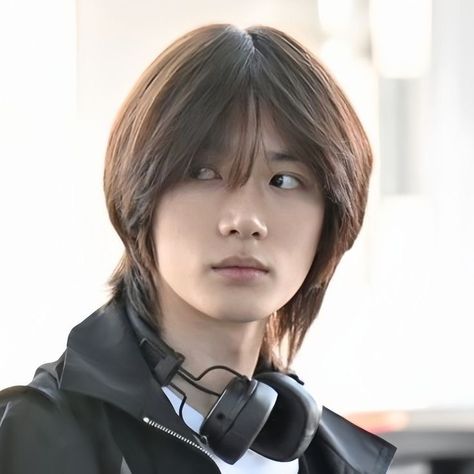 beomgyu with long hair #boyfriendmaterial #airport #txt #moa #beomgyu Beomgyu Reference, Kpop References, Txt Beomgyu Icon, Handsome Husband, Kpop Pictures, Beomgyu Icon, Choi Beomgyu, Txt Beomgyu, My Vibe