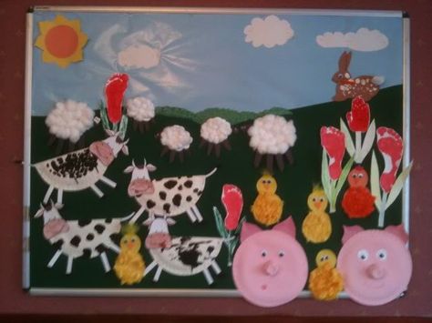 Farm display board Nursery Display Boards, Farm Bulletin Board, Farmer Duck, Farm Display, Paper Plate Animals, Farm Animals Activities, Farm Theme Preschool, Prek Crafts, Farm Craft