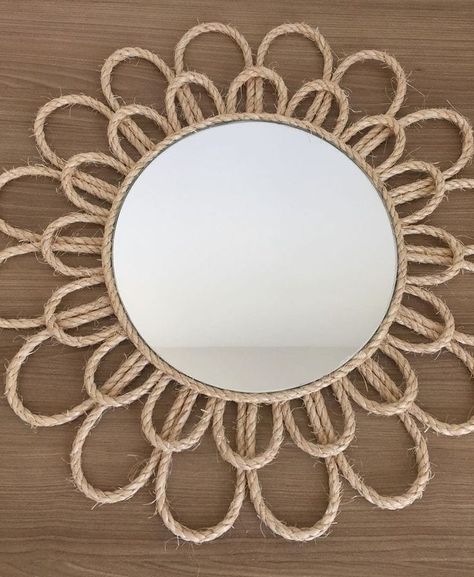 Mirror decor ideas Livingrooms Design, Wall Mirror Ideas, Spiegel Diy, Boho Mirrors, Mirror Decor Ideas, Simpul Makrame, Boho Mirror, Boho Crafts Diy, Diy Boho Decor