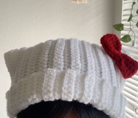 Hello Kitty Beanie, Kitty Beanie, Crochet Hello Kitty, Hello Kitty Crochet, Crochet Fairy, Mode Crochet, Crochet Shop, Crochet Business, Crochet Design Pattern