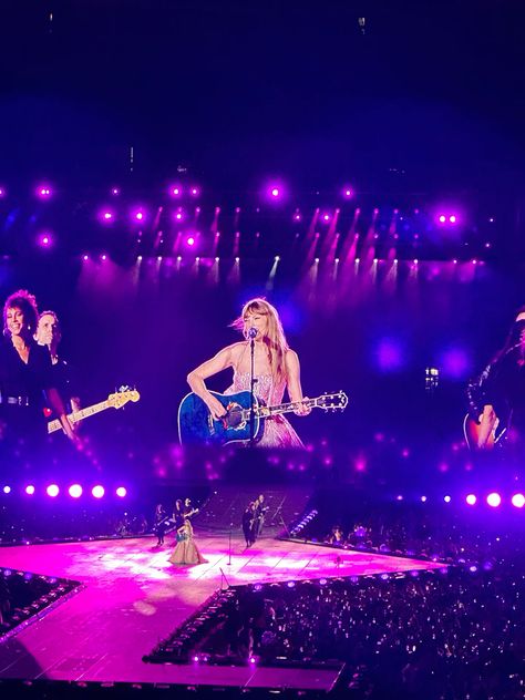 long live💜 Long Live Aesthetic Taylor Swift, Long Live Aesthetic, Long Live Taylor Swift Lyrics, Taylor Swift Long Live, Speak Now Taylor Swift, Manifesting Board, Taylor Swift The Eras Tour, Long Live Taylor Swift, Taylor Swift Lyrics