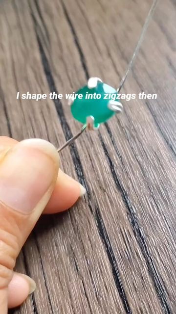 Wirewrapping on Instagram: "I learned to wrap faceted gems in prong settings by watching YouTube tutorials by Nadja from Imbali Crafts. I still have challenges determining the length of wire to use for the prongs according to the size of the stone. When I use the right length, it looks nice and secure. I like including faceted stones in the design to add admirable accents. If this video helps, please share it. . Follow to learn more! . Repost @wirewrappingposts From @mystic.Tara . . #wirewrap Wire Wrap Prong Setting, Wirewrap Tutorial, Aluminum Wire Jewelry, Wire Wrapped Stone Jewelry, Wire Wrapping Tutorial, Woven Ring, Metal Smithing, Faceted Gems, Wire Wrapping Stones