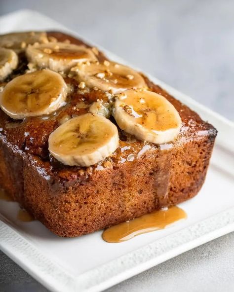 Maple Banana Bread Maple Banana Bread, Pecan Crusted Chicken, Crusted Chicken Recipes, Chocolate Hazelnut Cake, Chicken Pumpkin, Apple Fritter Bread, Pumpkin Coffee Cakes, Tasty Bread Recipe, Chilled Desserts