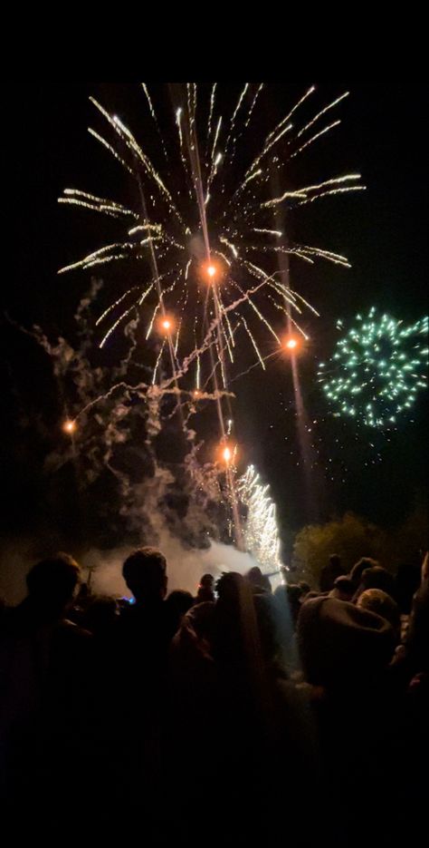 bonfire night Firework Aesthetic, Firework Photography, Uk Couple, Fireworks Photography, Winter Dark, Bonfire Night, 30th Birthday, Fireworks, England