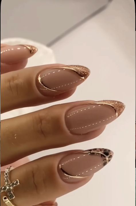 Champagne Nails, Fancy Nails Designs, Gold Nail, Work Nails, Makijaż Smokey Eye, Oval Nails, Elegant Nails, Classy Nails, Fancy Nails