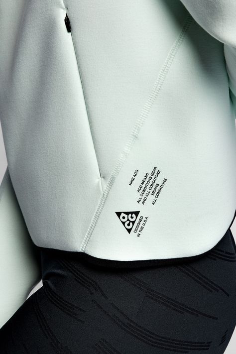 NikeLab ACG's New Collection Delivers Hyper-Technical Winter Style Activewear Details, Sportswear Details, Diy Crafts Vintage, Technical Clothing, Design Moda, Clothing Details, Nike Acg, Clothing Labels, Trim Detail