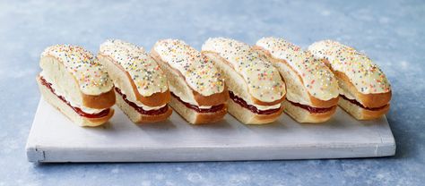 Iced Buns Recipe Paul Hollywood, Iced Buns Recipe, Iced Fingers, British Cakes, Filled Buns, Gbbo Recipes, Currant Jam, Iced Buns, British Baking Show Recipes