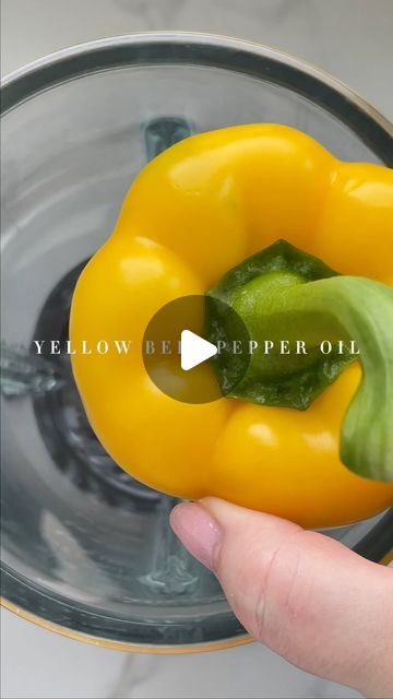 Kimberly Zett on Instagram: "yellow bell pepper oil

you only need 450g (1 lbs) yellow bell peppers and 350ml (1.5 cups) neutral cooking oil. you can find the full recipe on my website thezett.com 

#bellpepperoil #diyrecipes #gourmetathome #homechef #infusedoils #oil #flavorboost #infusedoil" Yellow Bell Pepper Recipes, Fresh Pasta Dough, Pear Salad Recipes, Yellow Bell Pepper, Bell Pepper Recipes, Pear Salad, Herbal Recipes, Healthy Recipies, Infused Oils