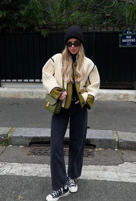 Whistler Outfit Fall, Autumn Winter Outfits 2023, Different Styles Fashion Names, Nyc Fall Outfits Street Style 2023, Ireland Winter Outfits, Cold Winter Fits, London Winter Style, Fall Street Style 2023, Oversized Winter Outerwear By Urban Outfitters