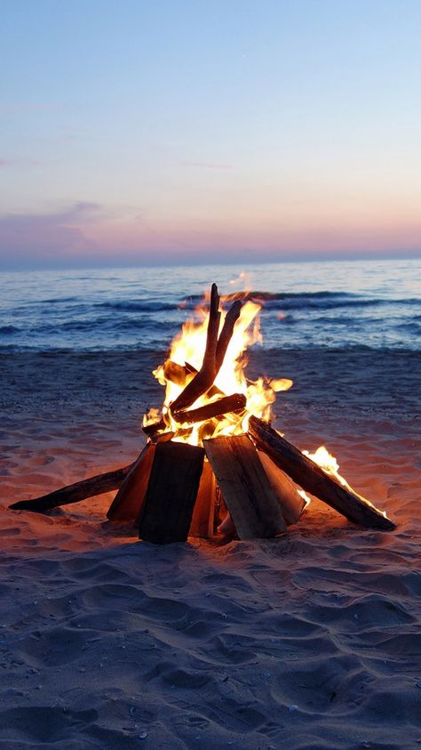 Coming soon to a beach near you.... Summer Screensavers, Cozy Campfire, Beach Fire, Hatteras Island, Fire Photography, Camp Fire, Island Vacation, A Fire, Campfire