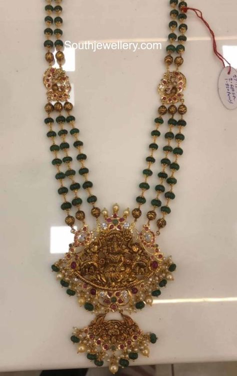 Emerald beads haram with Lakshmi pendant photo Beads Haram, Lakshmi Pendant, Pretty Gold Necklaces, Diamond Wedding Jewelry, Jewellery Bridal, Pearl Jewelry Design, Online Gold Jewellery, Jewellery Wedding, Gold Jewelry Simple Necklace