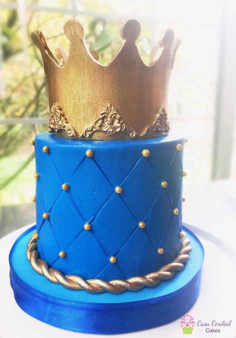 Royal Prince Cake Prince Cake Ideas, Royal Theme Cake, Royal Cake Design, Prince Theme Cake, Royal Prince Cake, Prince Themed Birthday Party, Prince Birthday Cake, Queen Birthday Cake, Prince Baby Shower Cake