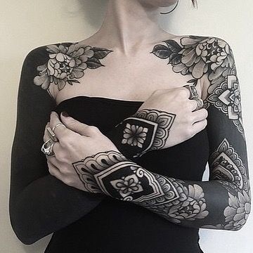 Black And White Tattoos, Black Sleeve Tattoo, Bodysuit Tattoos, Solid Black Tattoo, White Tattoos, Polynesian Tattoos, Blackout Tattoo, Geometry Tattoo, Geometric Tattoos