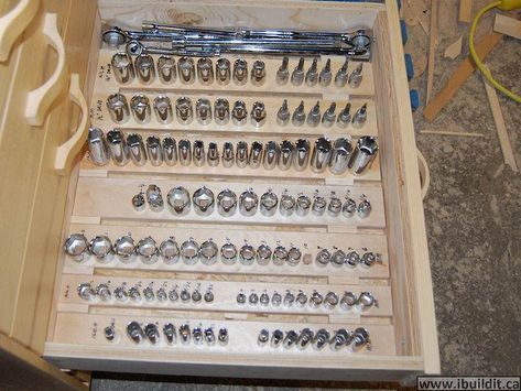 Workshop Organisation, Toolbox Organization, Drawer Diy, Wooden Window Shutters, Homemade Machine, Shop Cart, Socket Storage, Wrench Organizer, Table Saw Sled