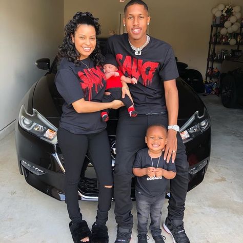 Matching Family Outfits Swag, Cupples Goals, Matching Couple Outfits Summer, Fam Goals, Couples Matching Outfits Swag, Fashion Hypebeast, Cute Family Photos, Black Relationship Goals, Cute Couple Outfits