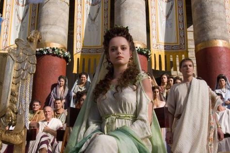 Alice Henley as Livia in the HBO series Rome Hbo Rome, Rome Hbo, Rome Tv Series, Roman Dress, Powerful Man, Tv Clothes, History Taking, Extraordinary Women, Roman History