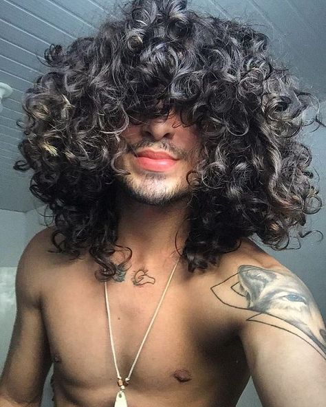 Beauty Around The World People Culture, Guys Long Curly Hair, Long Curly Hair Men, Corte De Cabelo Masculino, Curly Hair Men, Hair Reference, Loose Curls, Different Hairstyles, Long Curly Hair