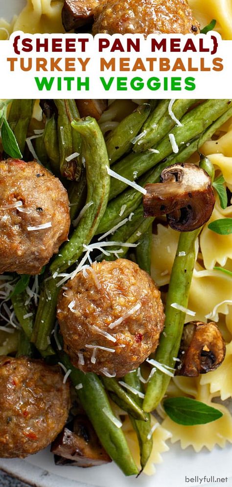 Wonderfully seasoned ground Turkey Meatballs come together with fresh green beans and mushrooms, then baked for this quick and easy sheet pan dinner. This recipe gets a healthy, low carb, delicious meal on the table in 30 minutes and clean up is a breeze! Sheet Pan Dinner Healthy, Sheet Pan Turkey, Turkey And Green Beans, Homemade Turkey Meatballs, Green Beans And Mushrooms, Easy Dinner Party Recipes, Easy Sheet Pan Dinner, Peeps Recipes, Ground Turkey Meatballs