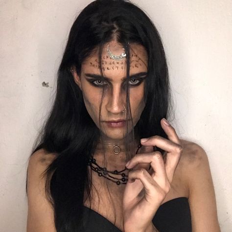 #enchantress #dccomics #halloween #halloweenmakeup #cosplay #magia Enchantress Makeup, Enchantress Costume, Enchantress Cosplay, Book Art Drawings, Halloween Makeup, Dc Comics, Makeup Artist, Halloween Party, Book Art