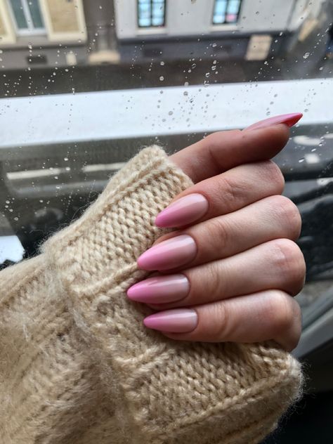 #nailstagram #babycolor Baby Boomer Colores, Baby Boomer Nails Decoradas, Baby Boomer Nails Color, Babycolor Nails, Pink Oval Nails, Baby Boomers Nails, Salon Nails, Ash Blonde Hair, Oval Nails