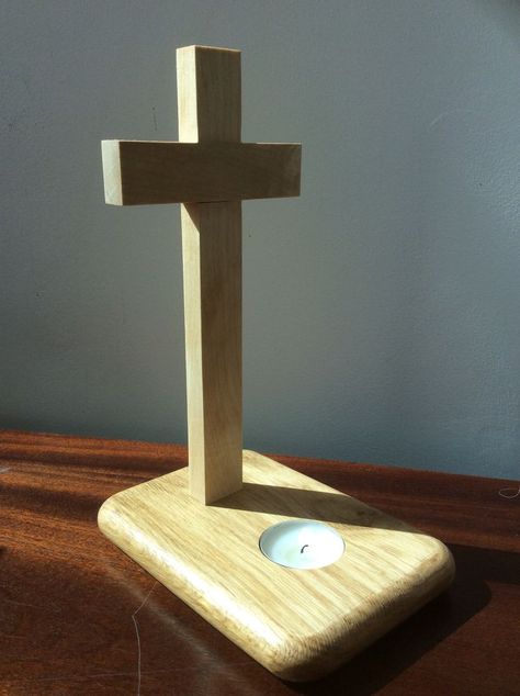 Wooden Crosses Diy, Wooden Cross Crafts, Rustic Wood Cross, Wood Tea Light Holder, Wood Wall Cross, Scrap Wood Crafts, Wood Craft Projects, Wooden Crosses, Religious Crafts