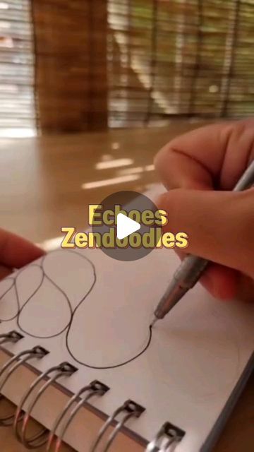 Circle Zentangle Patterns Ideas, Easy Abstract Drawings For Beginners, Zendoodle Art Simple, Easy Abstract Drawing, Zendoodle Art, Doodling Tutorial, Daily Sketchbook, Doodle Videos, Zen Doodle Patterns