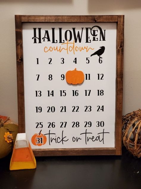 Halloween Countdown Sign, Days Till Halloween, Wood Halloween, Countdown Sign, Fall Wood Signs, Hallowen Ideas, Casa Halloween, Rustic Halloween, Halloween Countdown