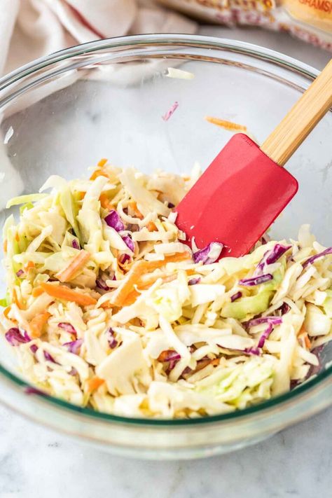 Classic Coleslaw Recipe, Classic Coleslaw, Fried Chicken Sandwiches, Air Fryer Fried Chicken, Coleslaw Salad, Spicy Chicken Sandwiches, Buffalo Chicken Sandwiches, Bbq Menu, Creamy Coleslaw