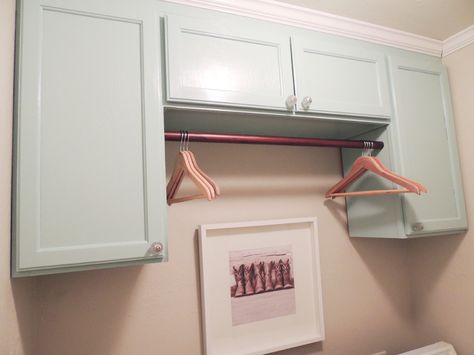 For a functional laundry room configuration, place a rod between two vertically long cabinets to create a hang-dry area for clothes above the washer/dryer Cabinets For Small Bedrooms, Aristokraft Cabinets, Modern Laundry, Room Storage Diy, Laundry Cabinets, White Laundry, Laundry Room Cabinets, Laundry Room Remodel, Laundry Room Inspiration