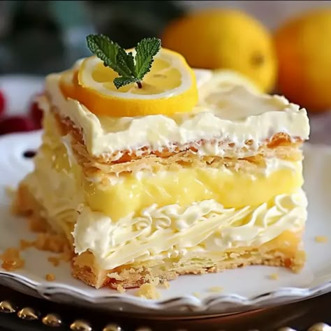 No-Bake Lemon Eclair Cake Lemon Eclair, Snow Recipe, Cook Desserts, No Bake Lemon, Homemade Pudding, Eclair Cake, Lemon Frosting, Lemon Cakes, Lemon Custard